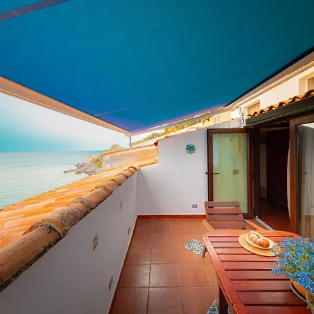 Jureka Sea View 1 *