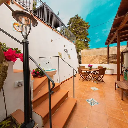 Jureka Sea View 1 체팔루