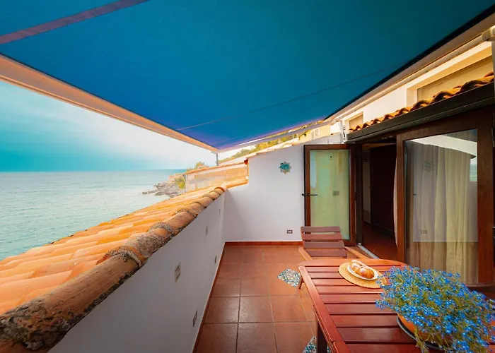 Jureka Sea View 1 *